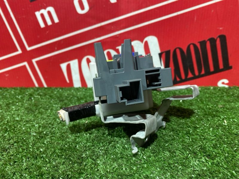 Блок реле и предохранителей, 2000 рублей, Солонцы