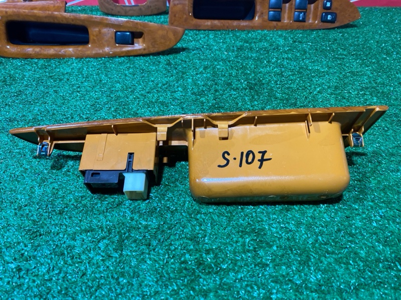 Блок управления стеклоподъемниками, 4500 рублей, Солонцы