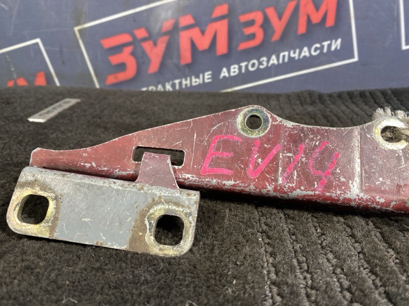 Петля (Шарнир капота), 500 рублей, Солонцы