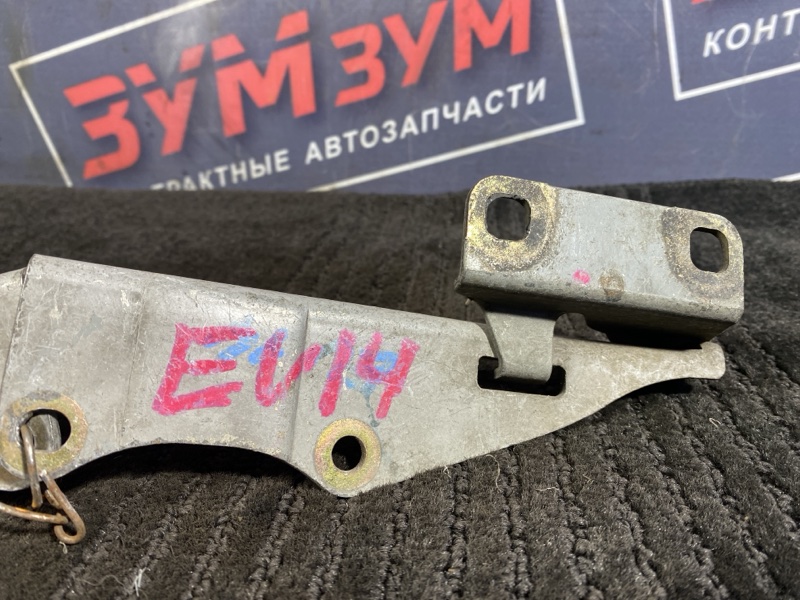Петля (Шарнир капота), 500 рублей, Солонцы