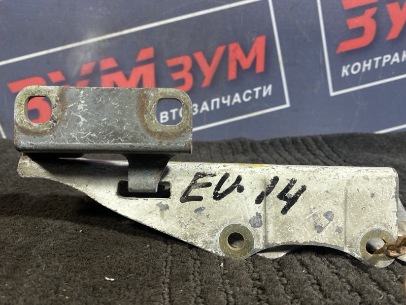 Петля (Шарнир капота), 500 рублей, Солонцы