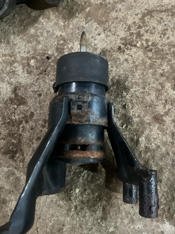 Подушка двигателя, 2000 рублей, Мытищи