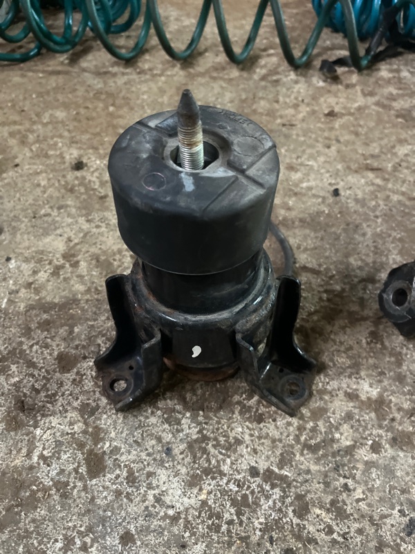 Подушка двигателя, 2000 рублей, Мытищи