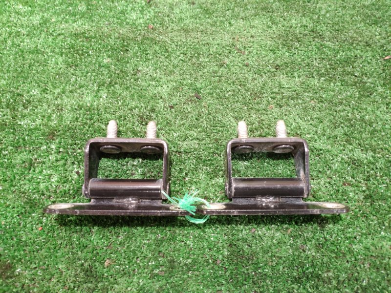 Петля двери багажника, 900 рублей, Красноярск