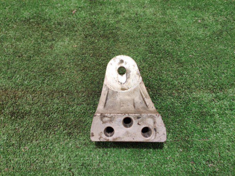 Кронштейн двигателя, 900 рублей, Красноярск