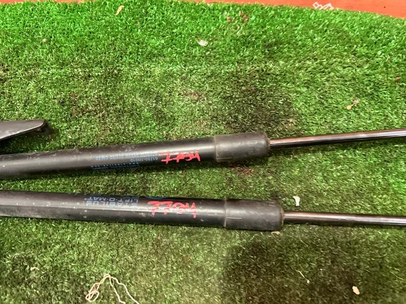 Амортизатор двери багажника, 900 рублей, Красноярск