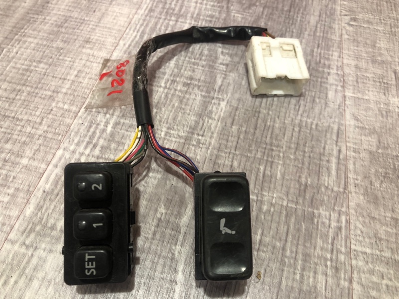 Кнопка регулировки сиденья, 1050 рублей, Красноярск