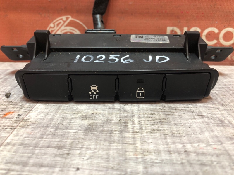 Кнопка курсовой устойчивости, 900 рублей, Красноярск