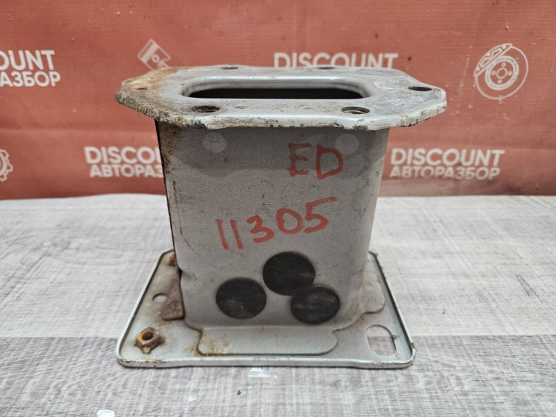 Кронштейн усилителя бампера, 1350 рублей, Красноярск