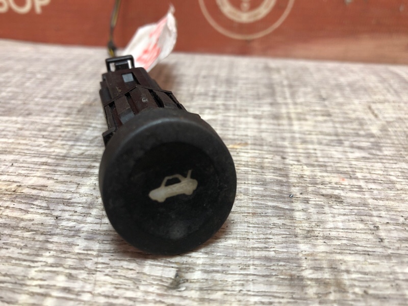 Кнопка открывания багажника, 900 рублей, Красноярск