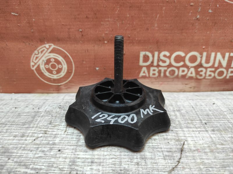 Болт крепления запасного колеса, 900 рублей, Красноярск