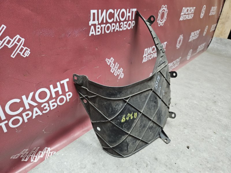 Подкрылок, 900 рублей, Красноярск