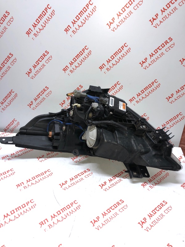 Фара ксеноновая, 14000 рублей, Владимир