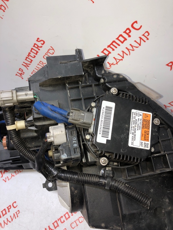 Фара ксеноновая, 14000 рублей, Владимир