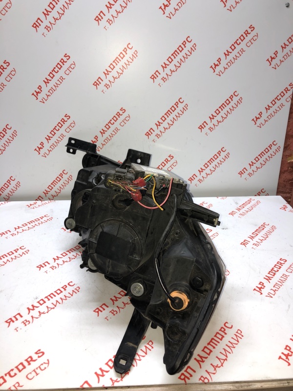 Фара ксеноновая, 9000 рублей, Владимир