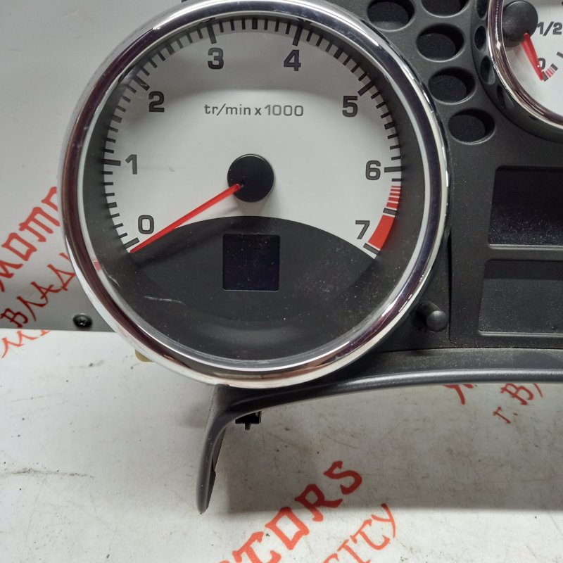 Щиток приборов, 2000 рублей, Владимир