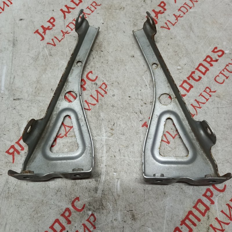 Кронштейн крыла, 1000 рублей, Владимир