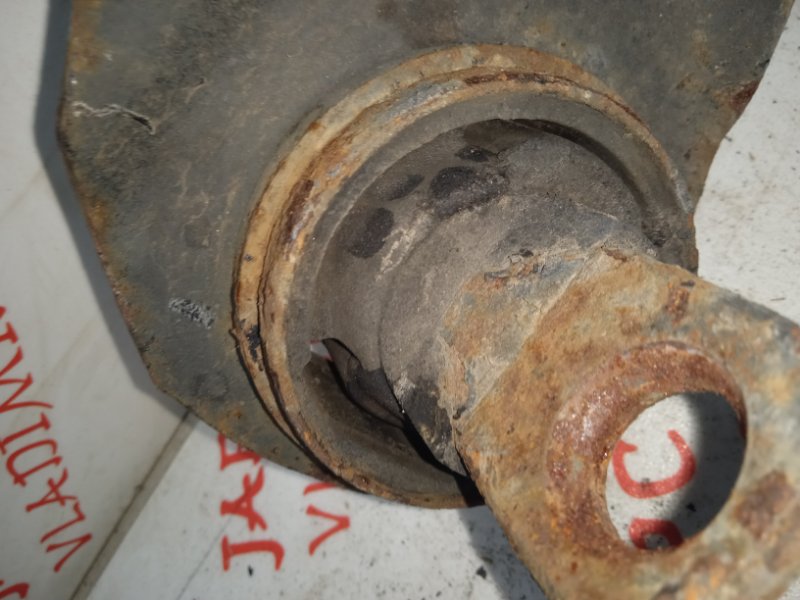 Рычаг подвески нижний, 2000 рублей, Владимир