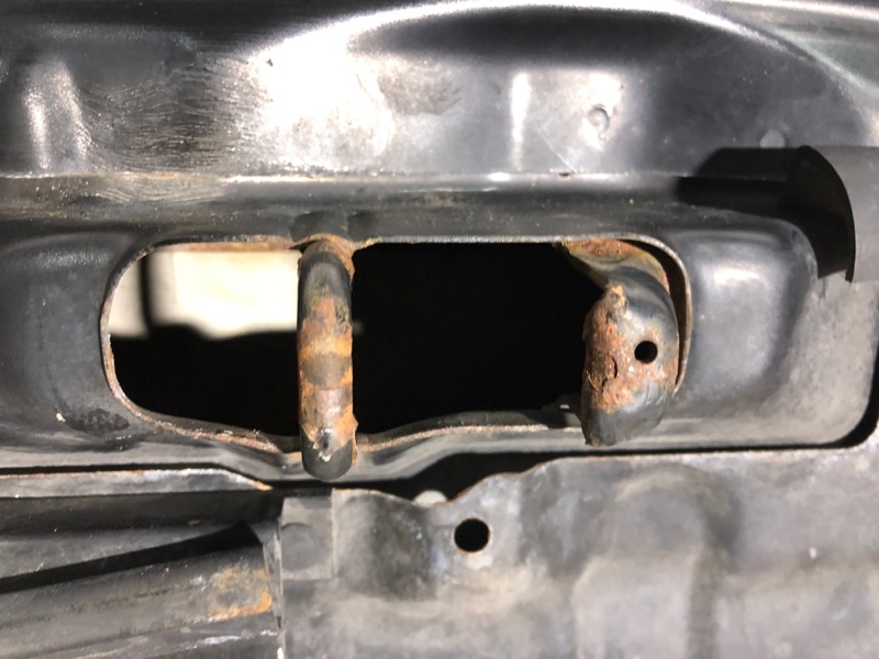 Капот, 19000 рублей, Владимир