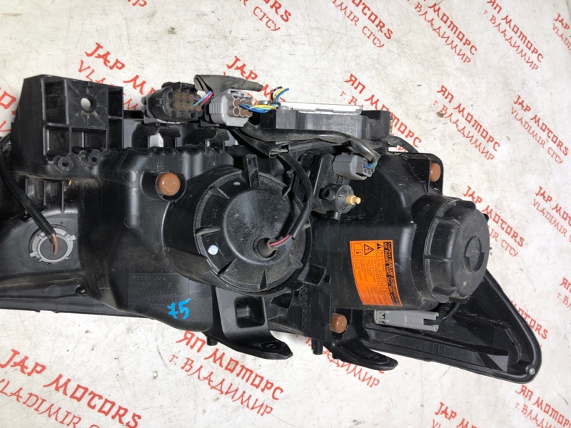 Фара ксеноновая, 14000 рублей, Владимир