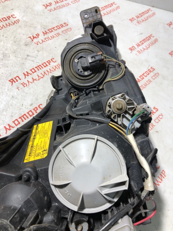 Фара ксеноновая, 16500 рублей, Владимир