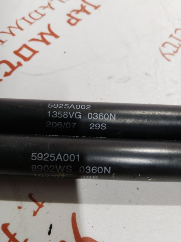 Амортизатор двери багажника, 1000 рублей, Владимир