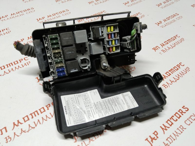 Блок предохранителей, 2000 рублей, Владимир