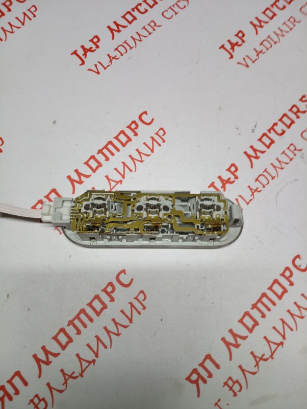 Плафон подсветки салона, 1000 рублей, Владимир