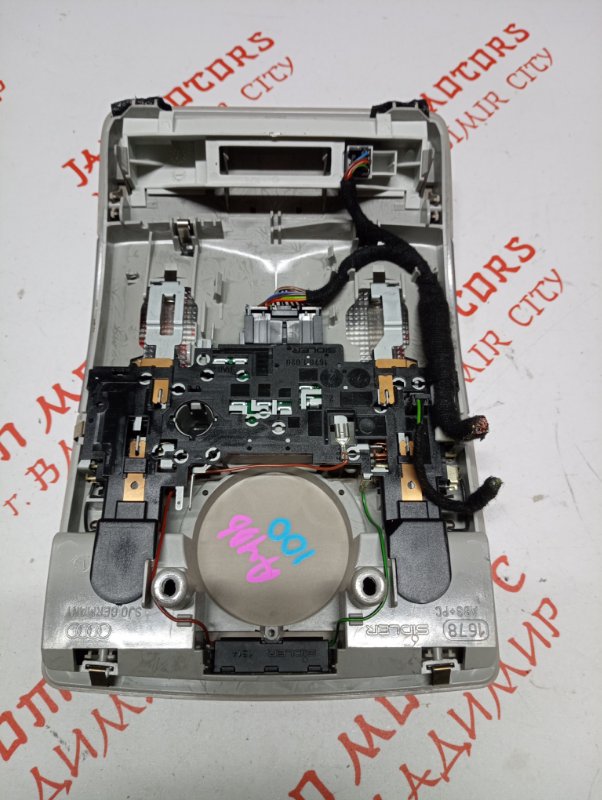 Плафон подсветки салона, 2000 рублей, Владимир