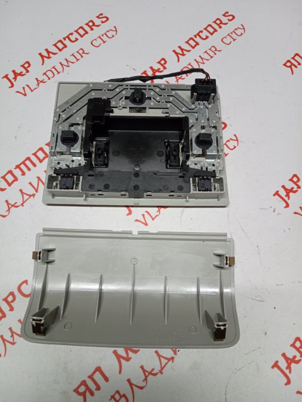 Плафон подсветки салона, 1500 рублей, Владимир