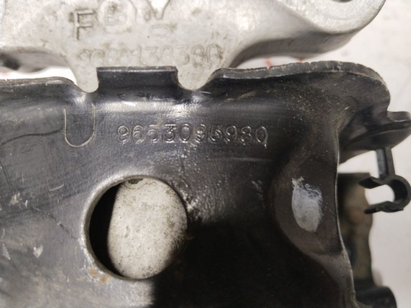 Подушка двигателя, 2000 рублей, Владимир