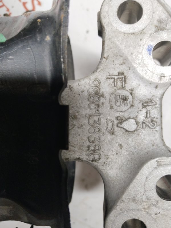 Подушка двигателя, 2000 рублей, Владимир