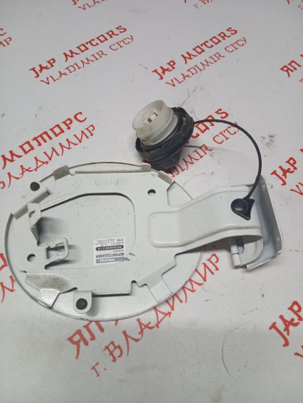 Лючок топливного бака, 500 рублей, Владимир