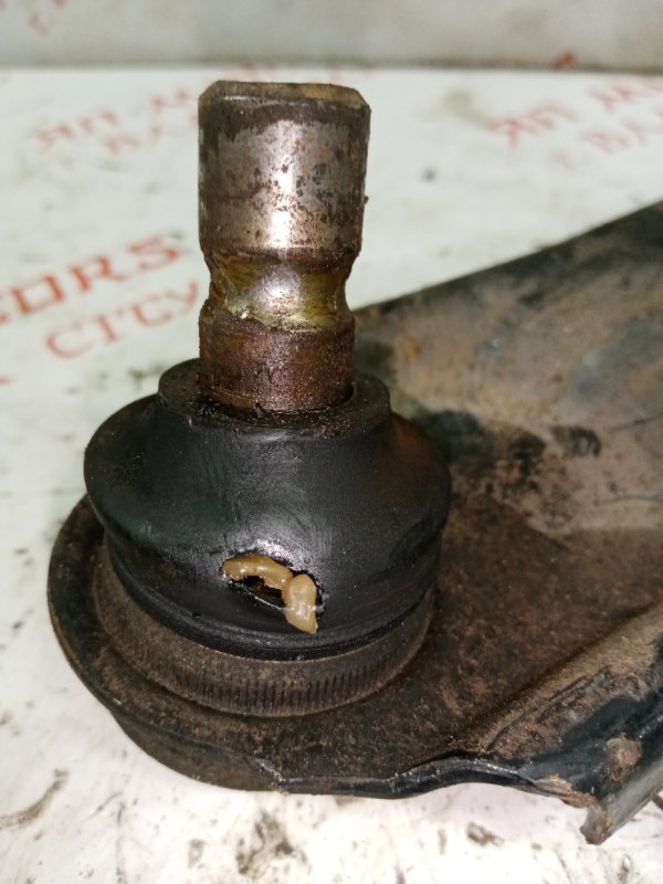 Рычаг подвески нижний, 3000 рублей, Владимир