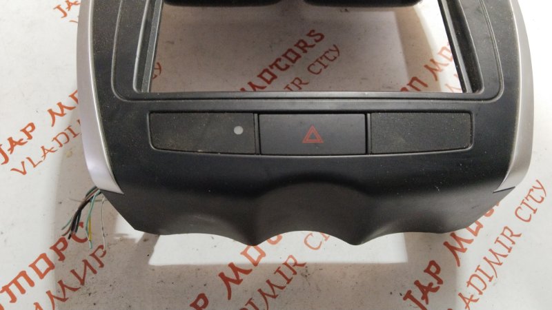 Консоль центральная, 1500 рублей, Владимир