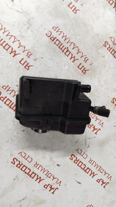 Бачок для тормозной жидкости, 1000 рублей, Владимир