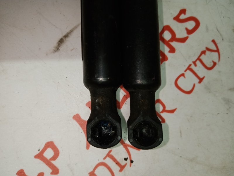 Упор капота, 1000 рублей, Владимир