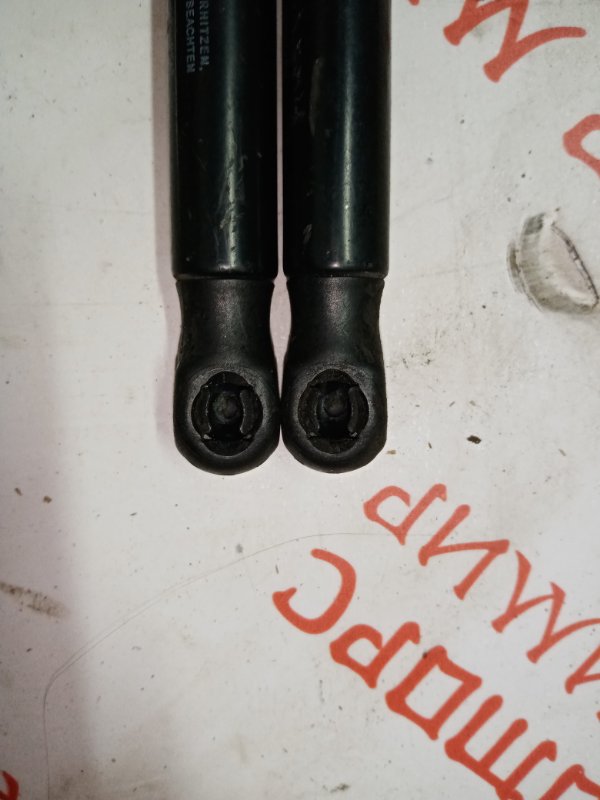 Упор капота, 2000 рублей, Владимир