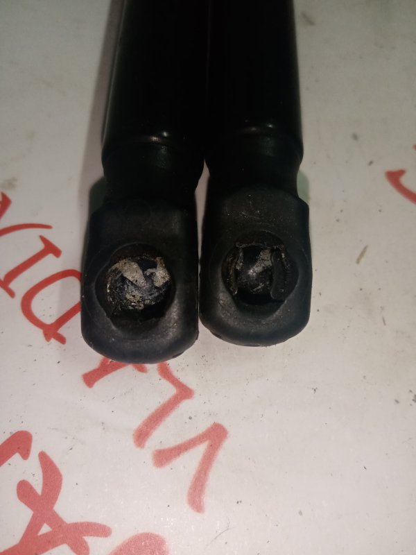 Амортизатор крышки багажника, 1500 рублей, Владимир