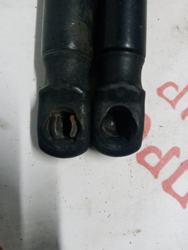 Упор капота, 1500 рублей, Владимир