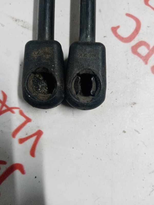 Упор капота, 1500 рублей, Владимир