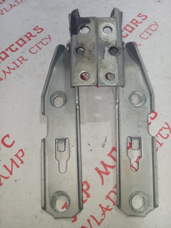 Петля капота, 1000 рублей, Владимир