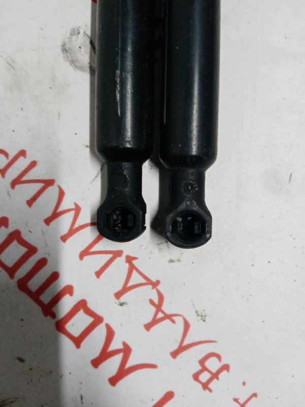 Упор капота, 1500 рублей, Владимир