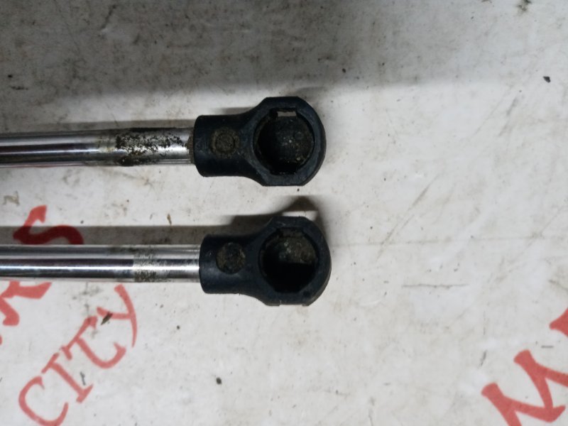 Упор капота, 1500 рублей, Владимир