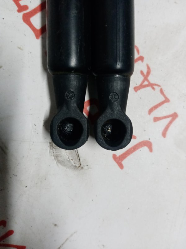 Упор капота, 1500 рублей, Владимир