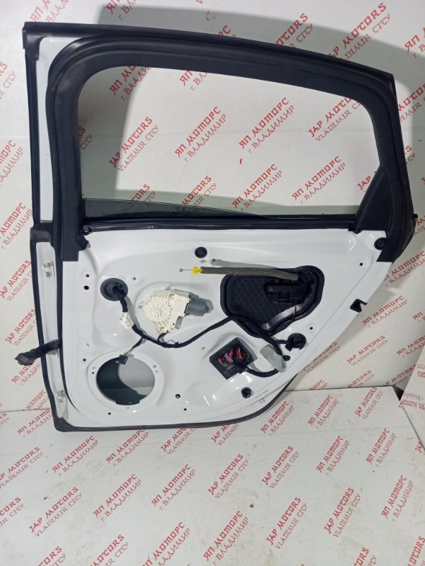 Дверь боковая, 33000 рублей, Владимир