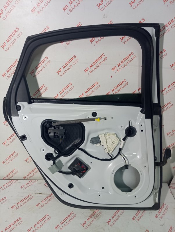 Дверь боковая, 33000 рублей, Владимир