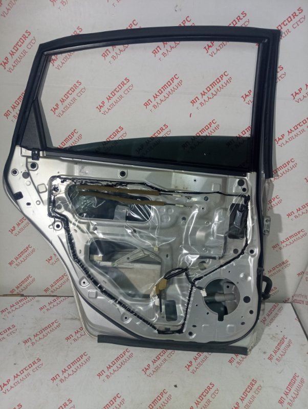 Дверь боковая, 9000 рублей, Владимир