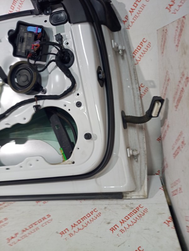 Дверь боковая, 33000 рублей, Владимир