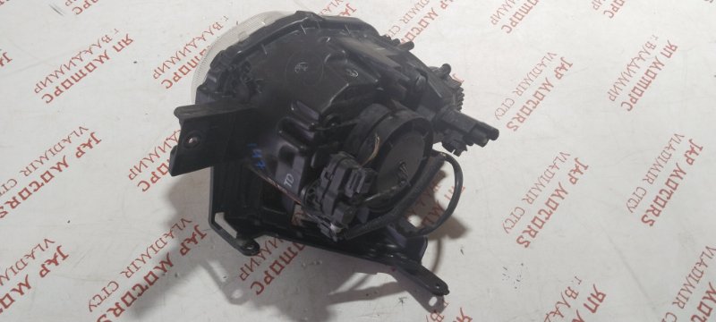 Фара ксеноновая, 14000 рублей, Владимир